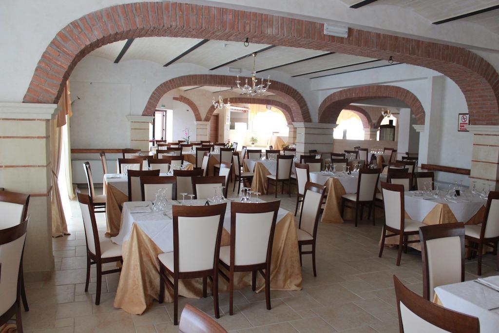 Agriturismo Al Passaggio Di Pirro Villa Miglionico Екстериор снимка